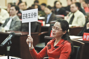 6日,省委组织部在省外经贸厅举行公推比选省外经贸厅厅长人选面试会。