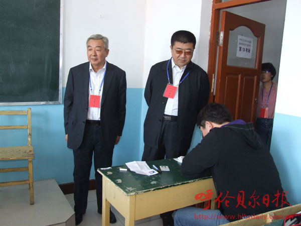 我市公开选拔60名副科级干部